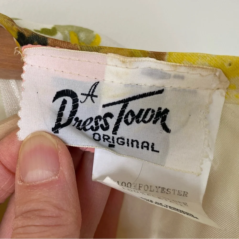 Vintage sheer floral maxi layering jacket - Picture 14 of 16